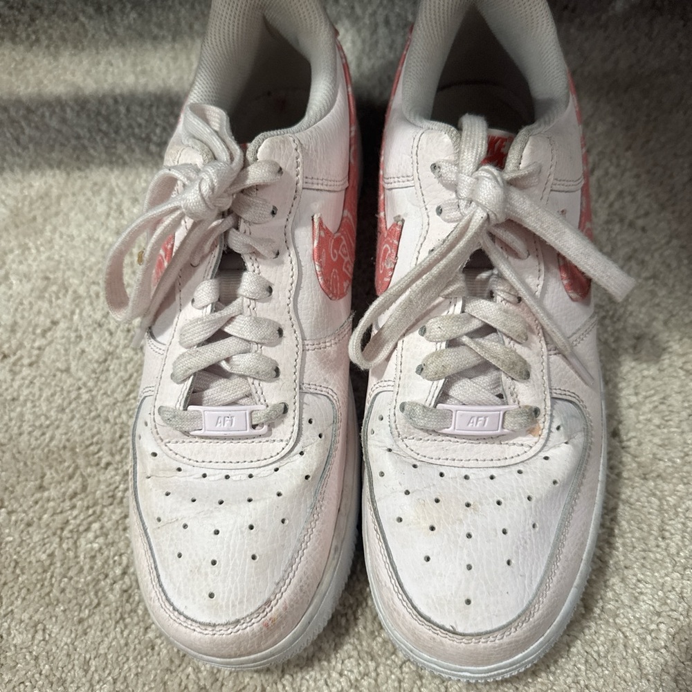 Air Force 1 pink paisley used